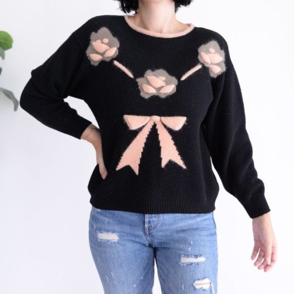 80% Lambswool Black Crewneck Peachy Bow & Floral Design Sweater Med - Picture 2 of 10